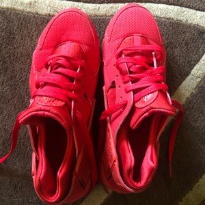 Red nike huaraches